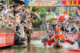 稳定输出！斯特鲁斯贡献精彩隔扣 全场15中7砍18分7板4断